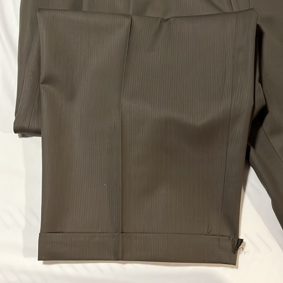 Joseph & Feiss Gold Label Olive Pinstripe 2 piece suit. 60L - Picture 11 of 14